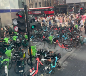 “Corporate litter strikes again”: Cyclists frustrated by e-hire bikes blocking pavement; Bus driver criticised for impatiently tailgating cyclist before bus stop; Men’s Tour of Britain teams announced; TT at the TdF Femmes + more on the live blog