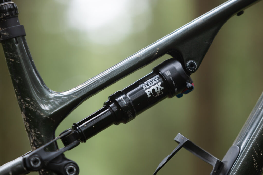 2026 canyon lux trail shock