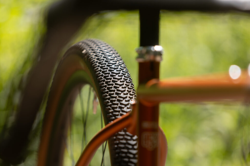 2026-cotic-escapade-tyre.jpg