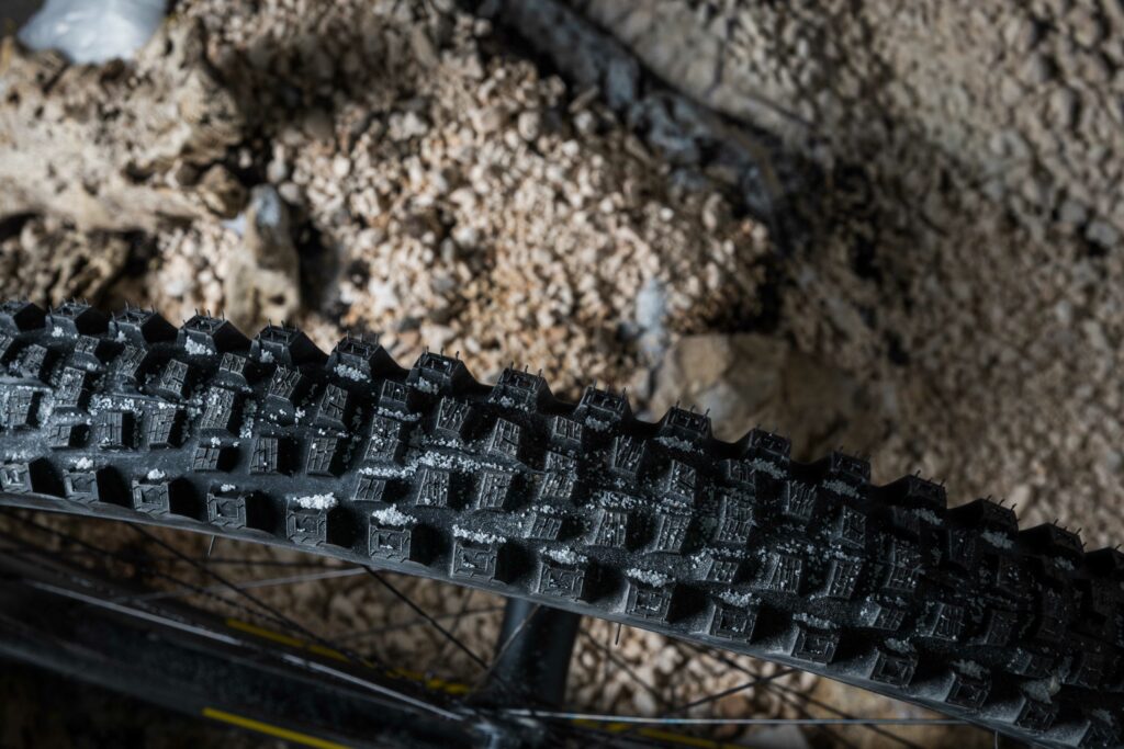 2026 pirelli scorpion Black Sting