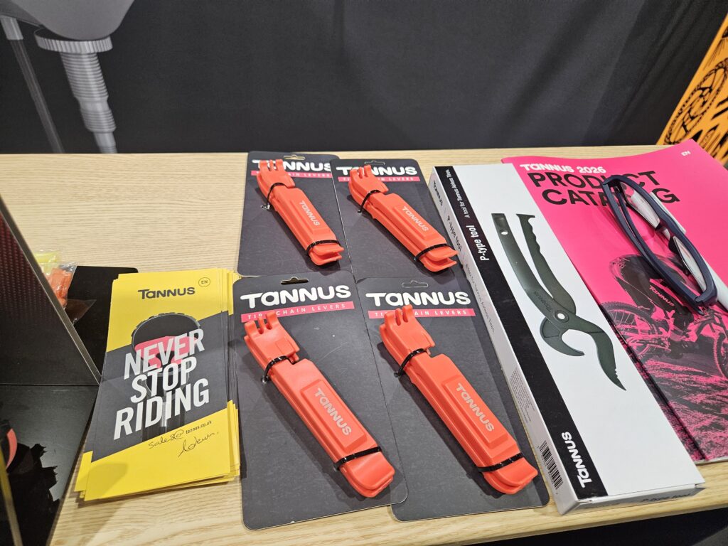 Tannus tyre levers with chain breaker