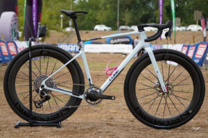 2027 Cube Nuroad C_62 SLT Sram Red XPLR-15