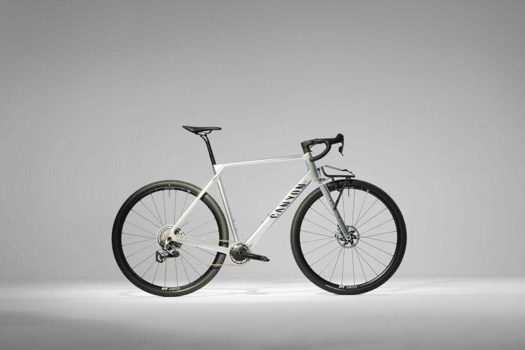 LeBron James custom Canyon Grizl full bike