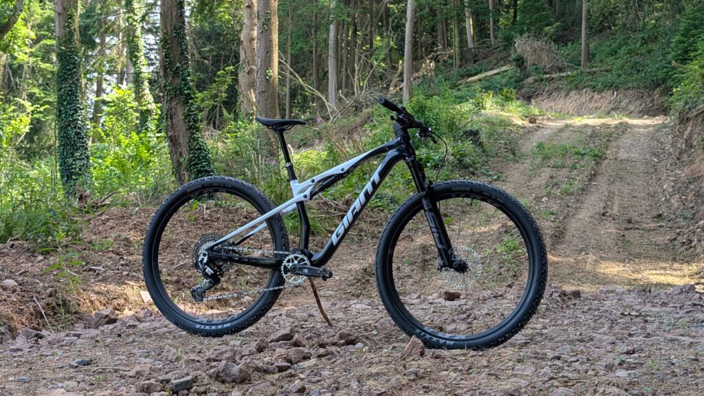 Giant Anthem Advanced SL 2 mountain bike