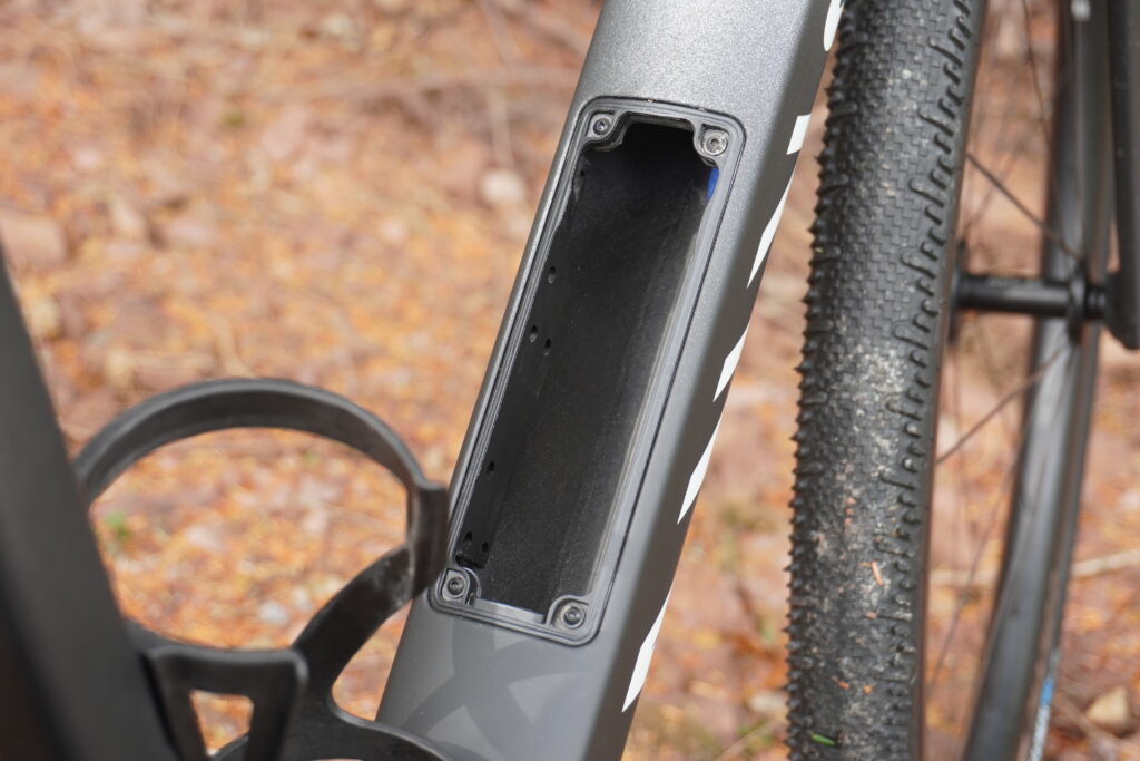 Canyon Grail CFR Gen 3 downtube storage