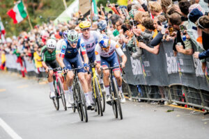 Rivals accuse one another of “riding across national borders” during men’s world road race as Tom Pidcock and Michael Matthews blame lack of co-operation; Tributes paid to Katy Marchant after Olympic champion retires + more on the live blog