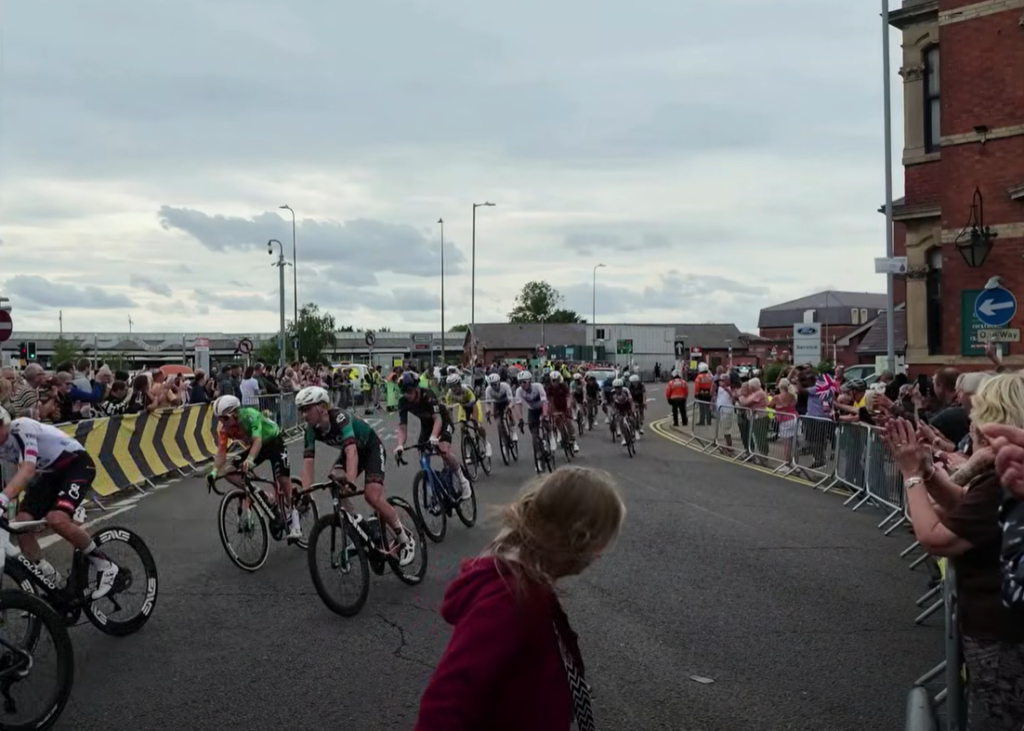 “That’s why we needed barriers!” Fuming local crosses road in front of charging peloton during final kilometre of Tour of Britain stage
