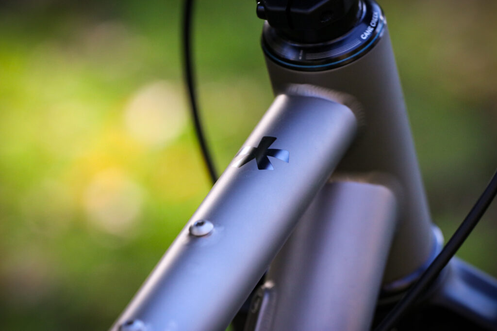 2026 Gloria All Terrain SRAM GX AXS Eagle – top tube detail