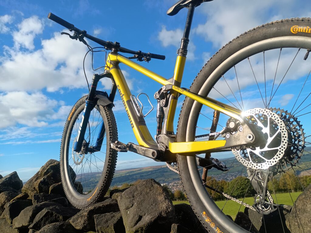 2026 carbon wasp truffle 120 rear