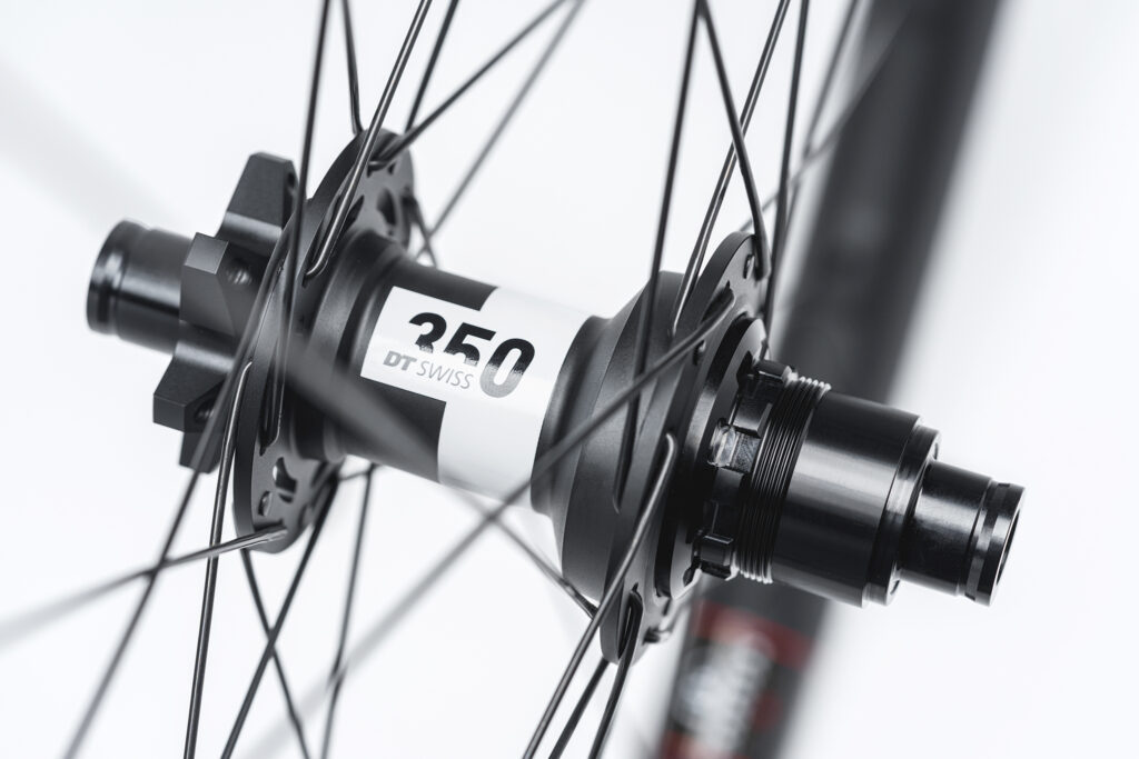 2026 reserve 30hd 32 hub