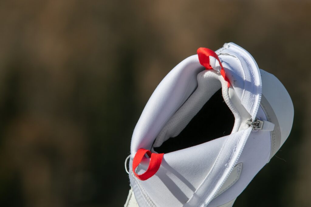 2027 Northwave Celsius R Arctic GTX inside neoprene gaiter