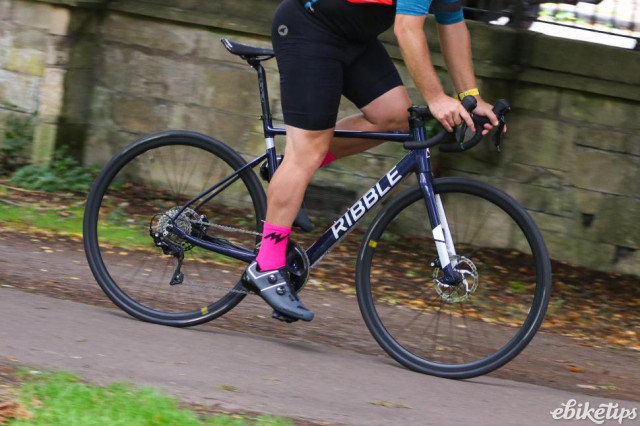2021-ribble-endurance-al-e-shimano-105-riding-5.jpg