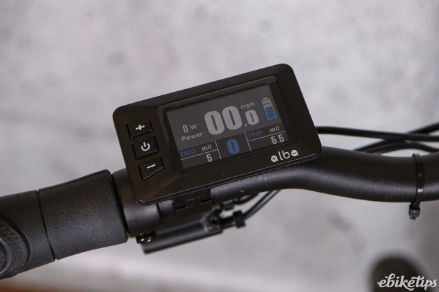 2022 Alba Fold X - handlebar display.jpg
