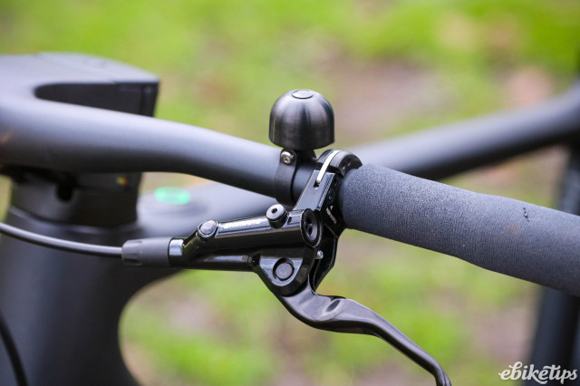 2022 LeMond Prolog Lightweight Electric bike - brake lever and bell.jpg
