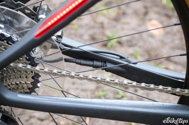 2022 LeMond Prolog Lightweight Electric bike - chain stay cable routing.jpg