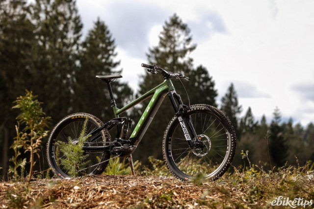 2022 vitus e-sommet vrx hero.jpg