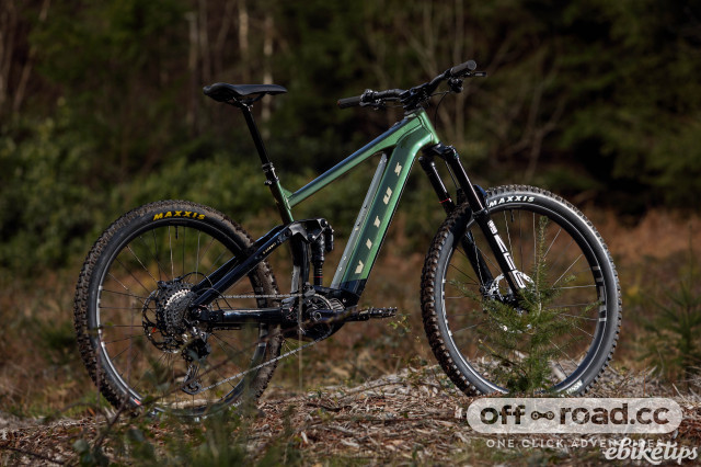 2022 vitus e-sommet vrx straight.jpg