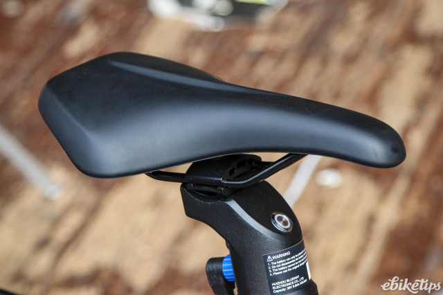 2023 Ado Air 28 - saddle.jpg