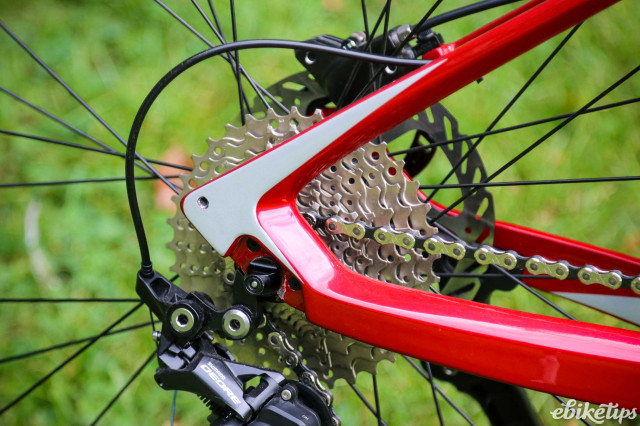 2023 Ebroh Jump Carbon - rear dropout and cassette.jpg