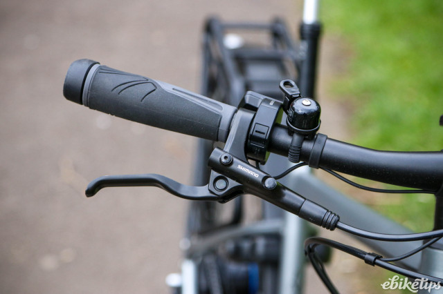 2023 Volt Infinity-Shimano STEPS e-bike - grip and lever.jpg