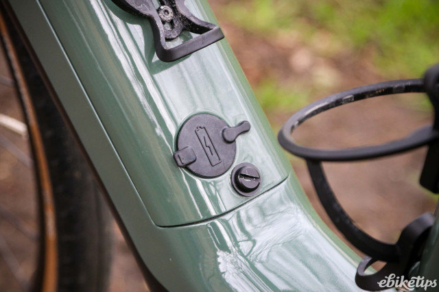 2024 Basso Volta Sram Rival 2&times;12 ETAP AXS - charging port 1.jpg