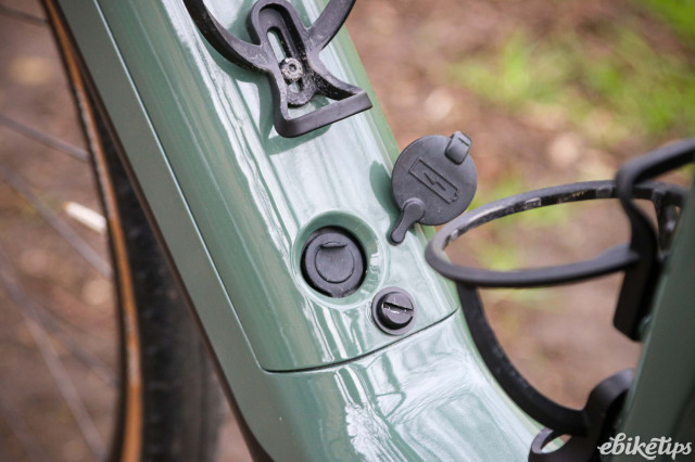 2024 Basso Volta Sram Rival 2&times;12 ETAP AXS - charging port 2.jpg