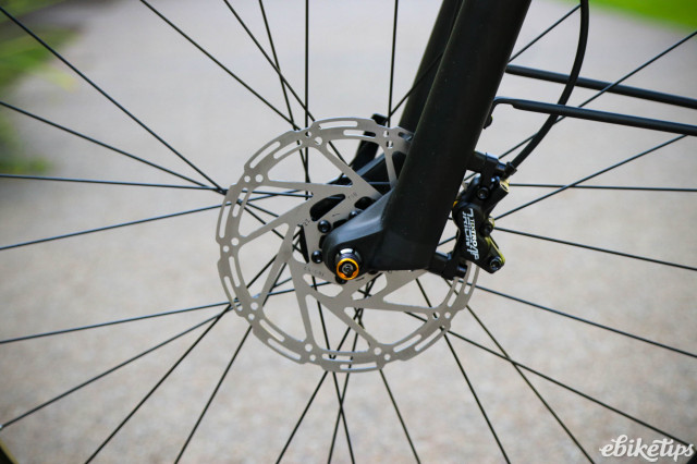 2024 Giant Explore E - front dusc brake.jpg