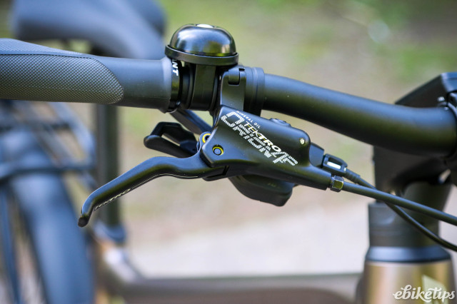 2024 Giant Explore E - lever 1.jpg