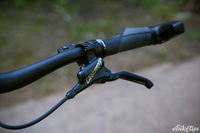 2024 Giant Explore E - lever 2.jpg