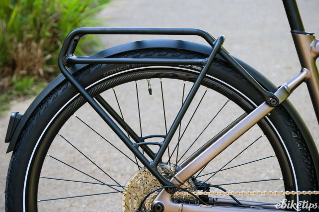2024 Giant Explore E - rack.jpg