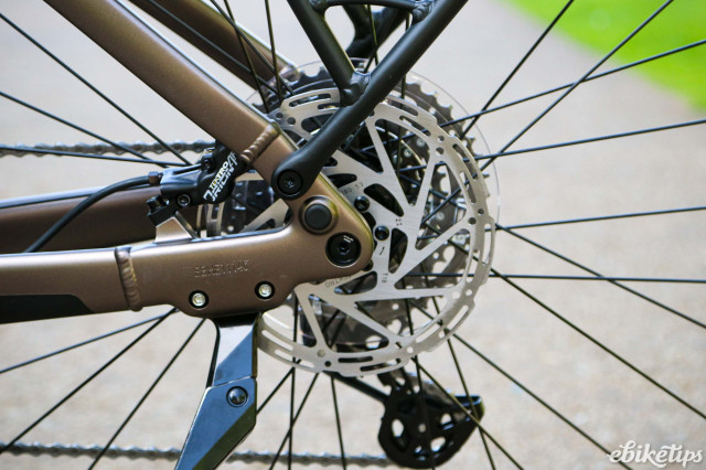 2024 Giant Explore E - rear disc brake.jpg