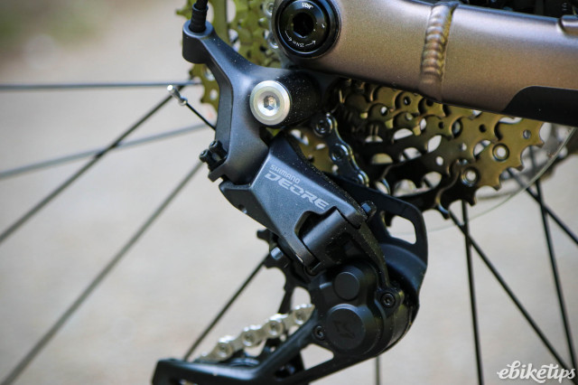2024 Giant Explore E - rear mech detail.jpg
