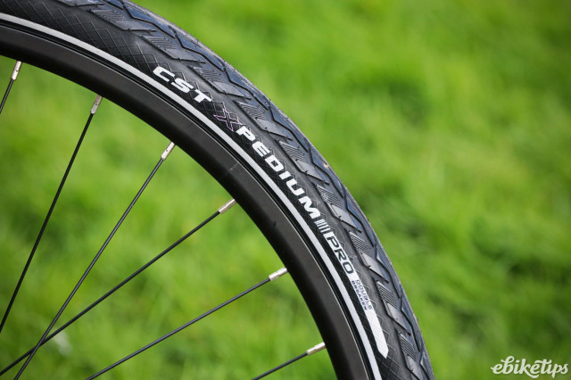 2024 Tenways CGO600 Pro - tyre and rim.jpg