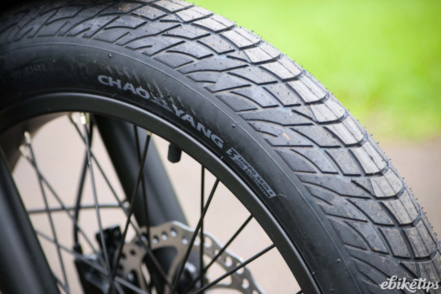 2025 Engwe LE20 - tyre.jpg