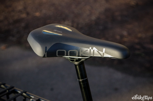 2025 Giant AnyTour E+ 3 - saddle.jpg