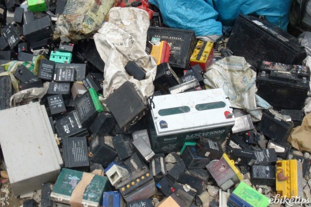 Battery disposal © baselactionnetwork CC BY-SA 2.0