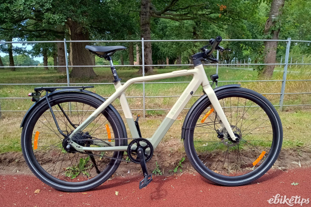 ADO Air 30 Ultra 3.jpg