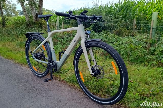 ADO Air 30 Ultra front.jpg