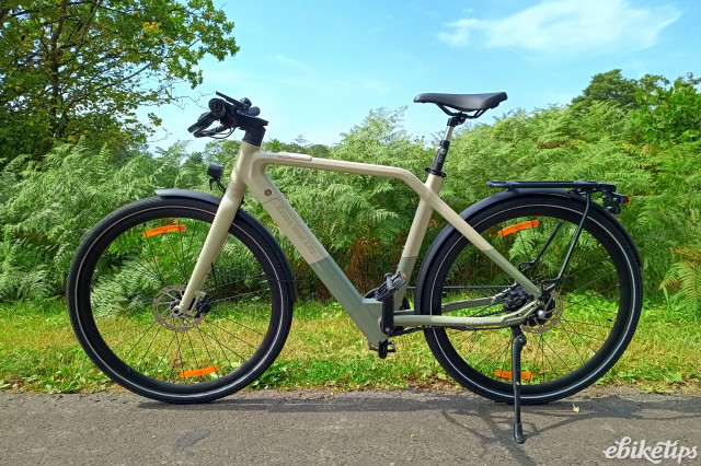 ADO Air 30 Ultra reverse.jpg