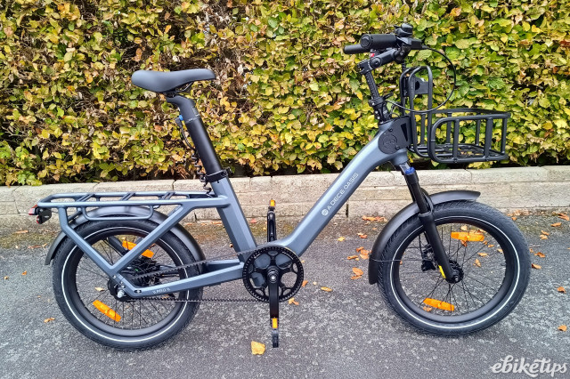 ADO Air One Pro with transport carrier.jpg