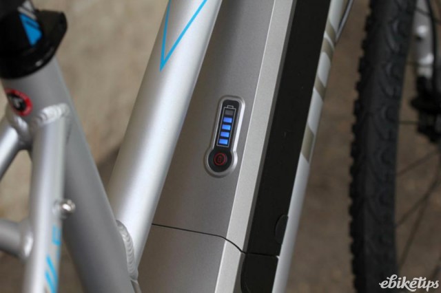 Carrera Crossfire-E Womens Electric Bike - battery indicator.jpg