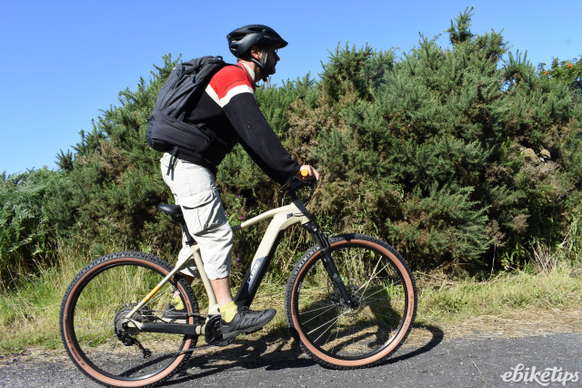 Cube Reaction Hybrid Performance 500 riding 2.JPG