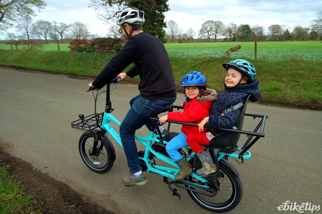 Estarli eCargo riding 2.jpg