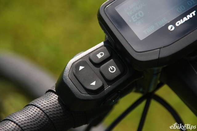 Giant Road E+ 1 - remote.jpg