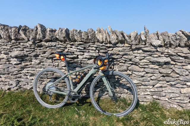Glorious Gravel resting against wall on the Cleveland Way.jpg