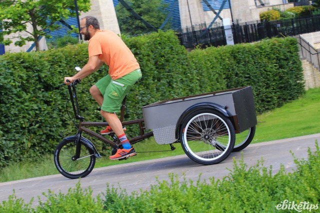 Iceni cargo trike - riding 2.jpg