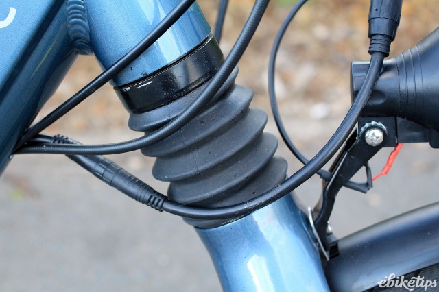 Juicy Bikes Roller - headshock.jpg