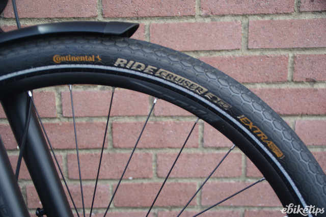 Merida eSPRESSO City 400 EQ Tyre 1.JPG