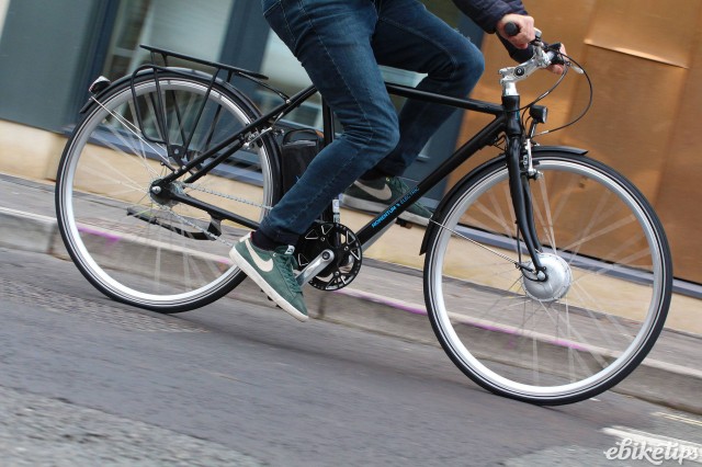 Momentum Upstart - riding 1.jpg