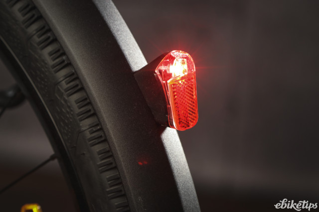 Moustache Samedi X-Road 27 - rear light.jpg
